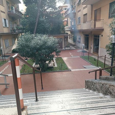 Appartamento Per 4 In Via Tiburtina, Wi-Fi, Metro B E Bus Per Il Centro E La Sapienza Rome Luaran gambar
