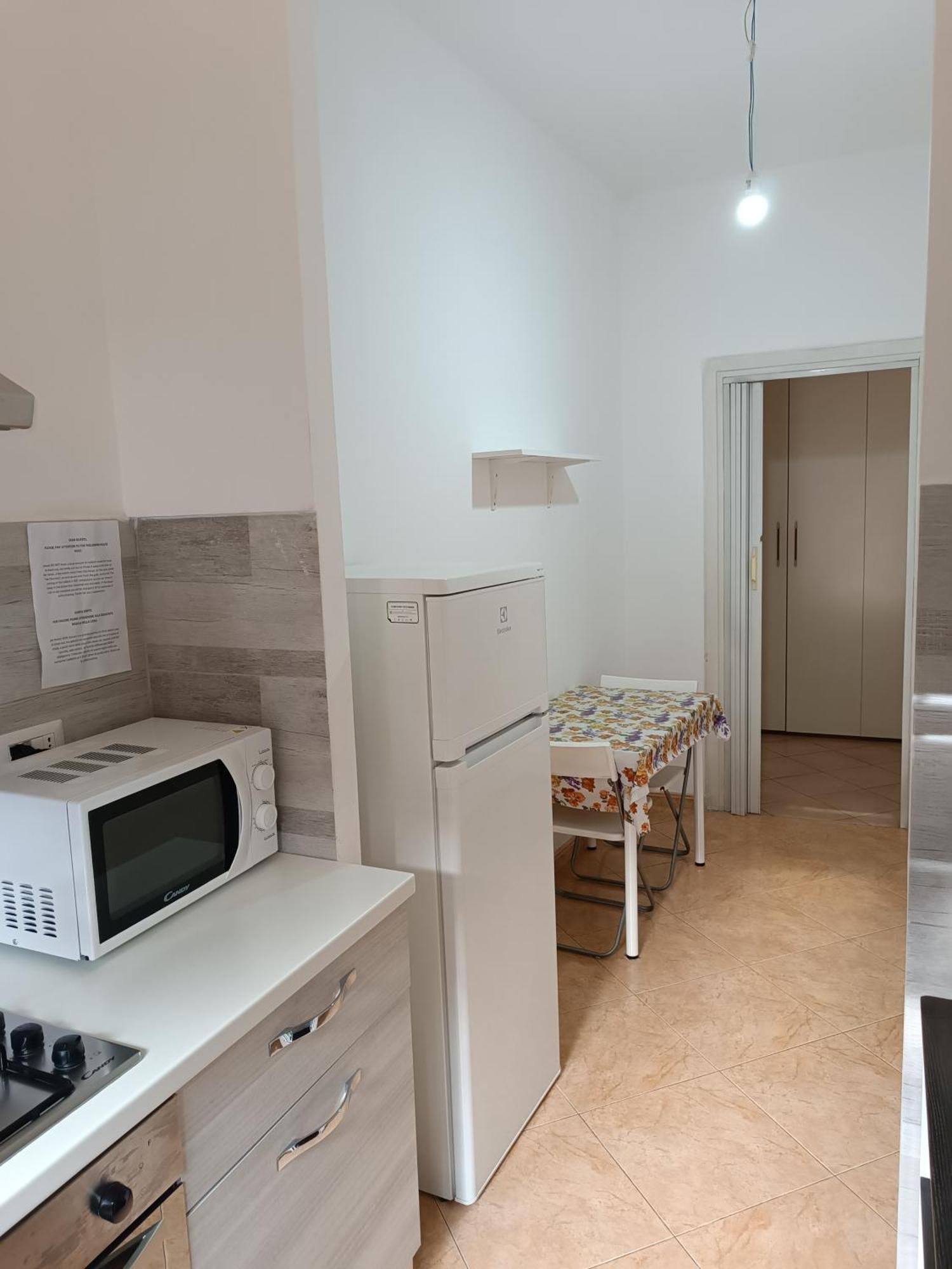 Appartamento Per 4 In Via Tiburtina, Wi-Fi, Metro B E Bus Per Il Centro E La Sapienza Rome Luaran gambar